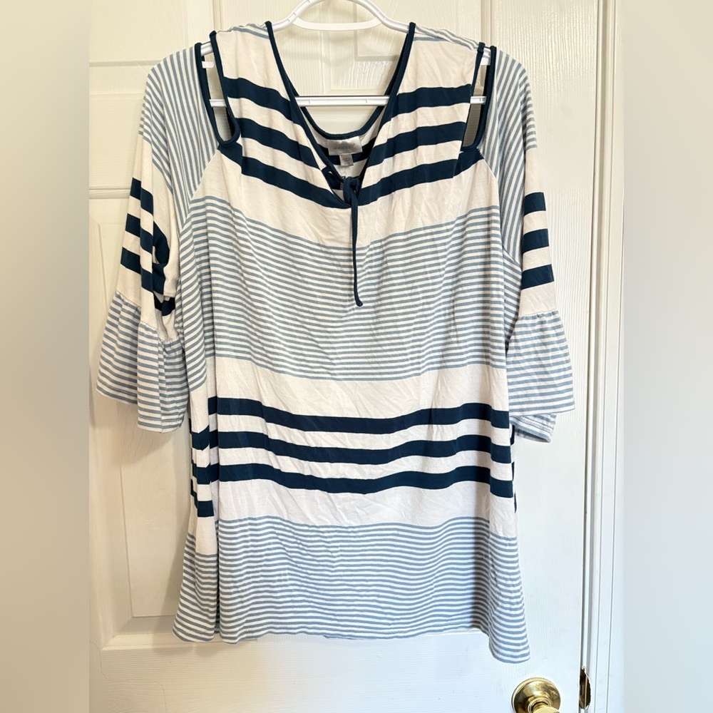 Avenue Navy and Cream Striped Blouse 26/28